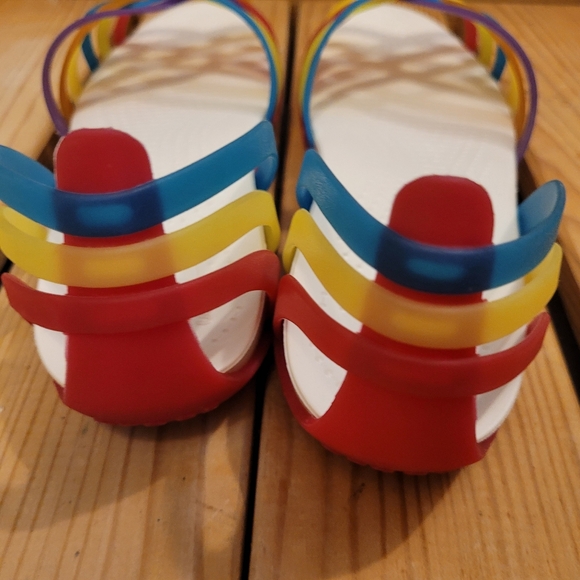 Crocs Huarache Rainbow Strappy Sandal Womens 10W - Picture 4 of 7